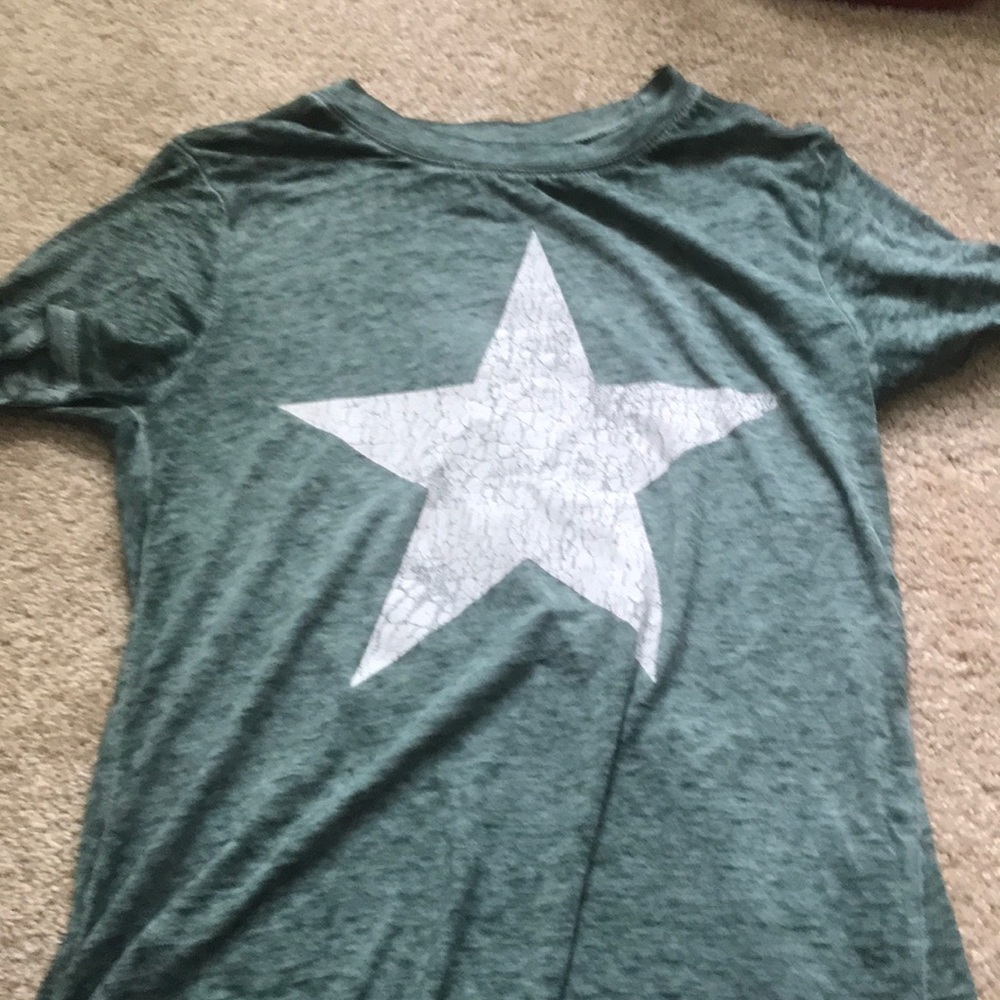 Rustic star stamped, green tee!